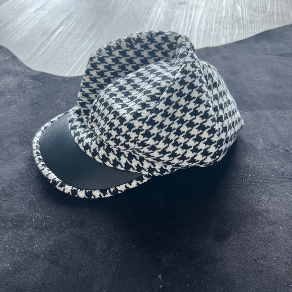 Parisian checkered hat - Picture 5 of 5